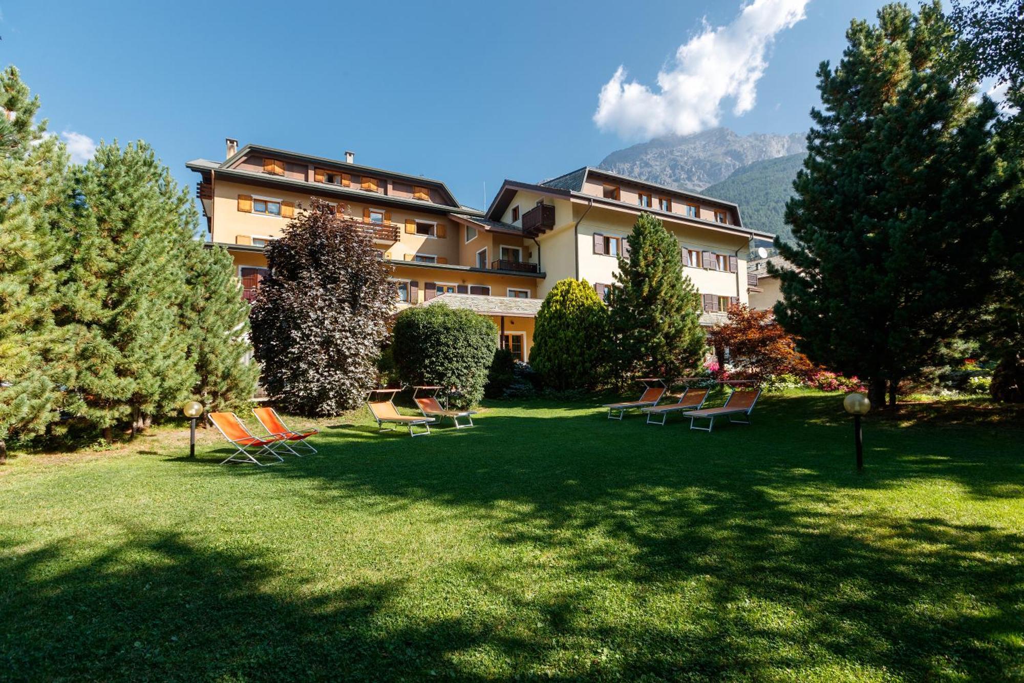 Sci Sport Rooms & Suites Bormio Extérieur photo